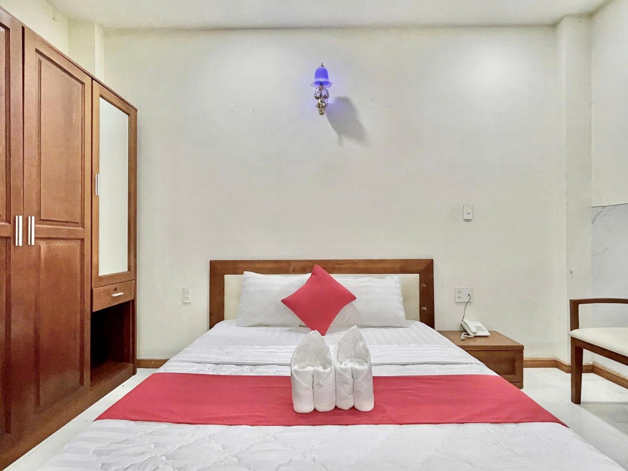 Nhu Y Hotel Thành Pho Ho Chí Minh Esterno foto