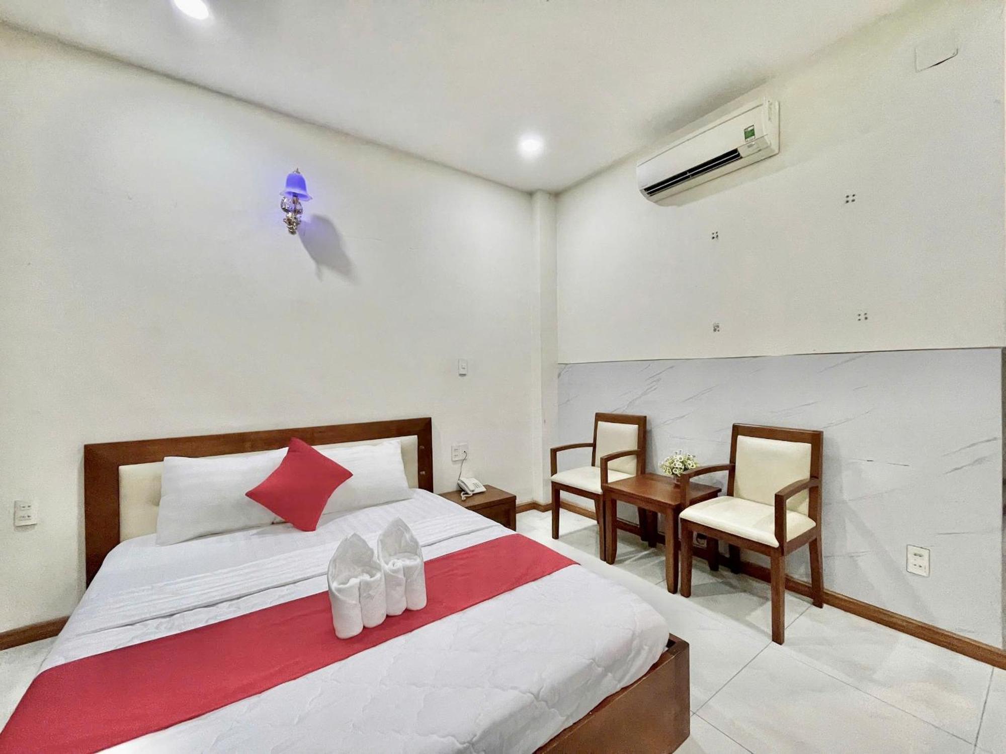 Nhu Y Hotel Thành Pho Ho Chí Minh Esterno foto