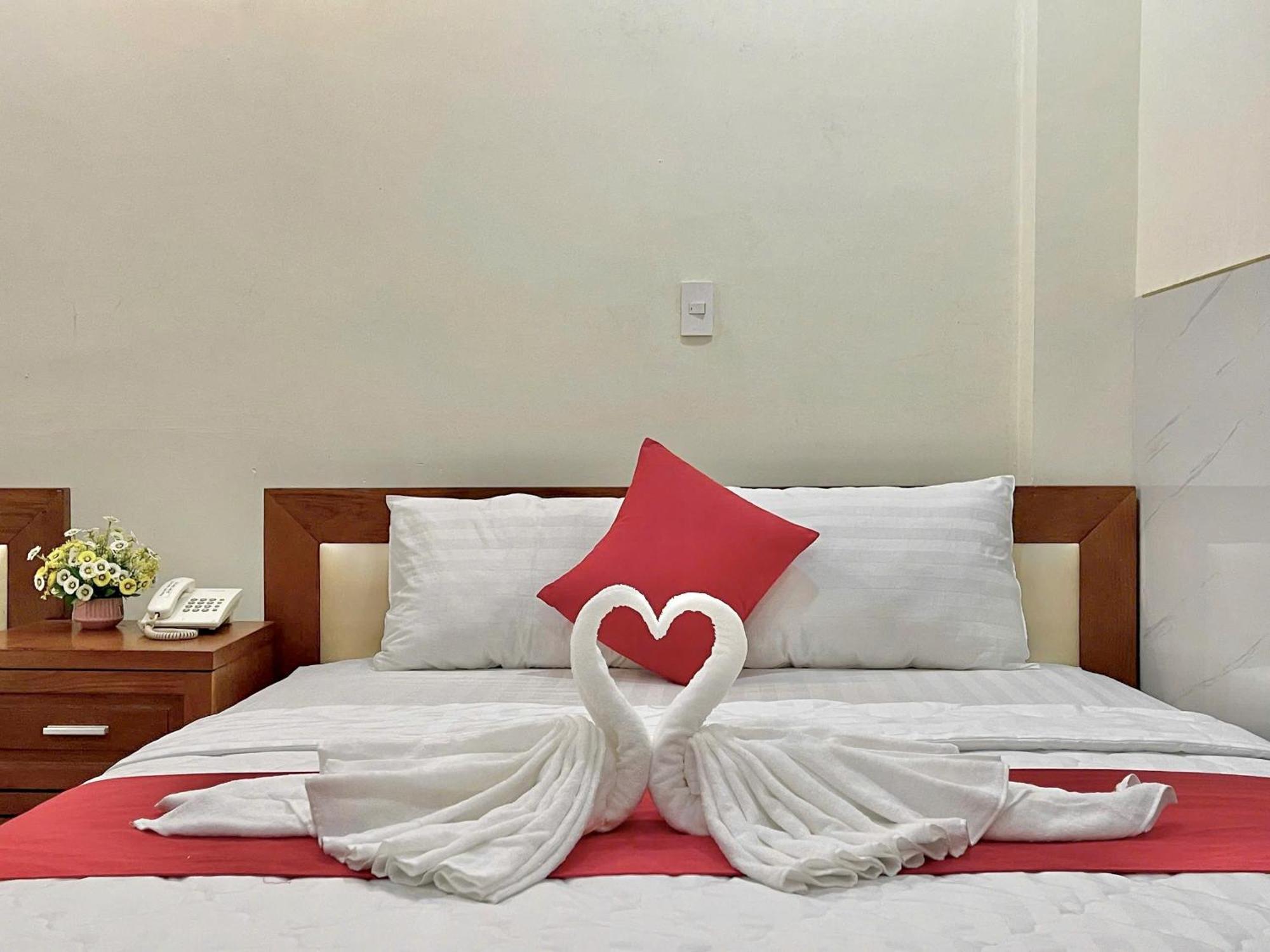 Nhu Y Hotel Thành Pho Ho Chí Minh Esterno foto