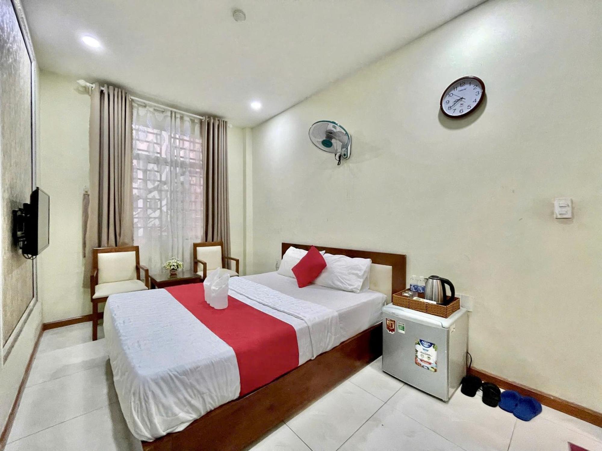Nhu Y Hotel Thành Pho Ho Chí Minh Esterno foto