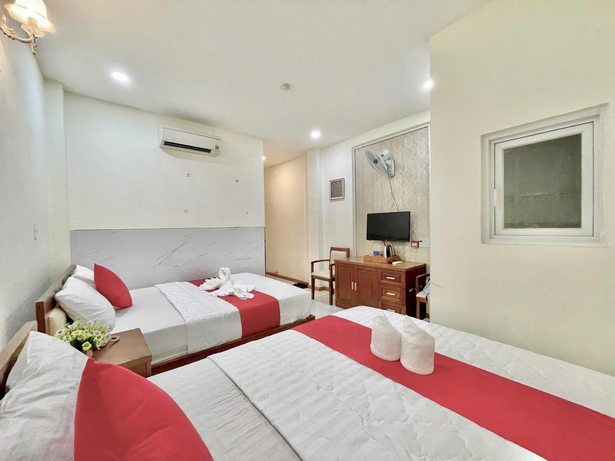 Nhu Y Hotel Thành Pho Ho Chí Minh Esterno foto