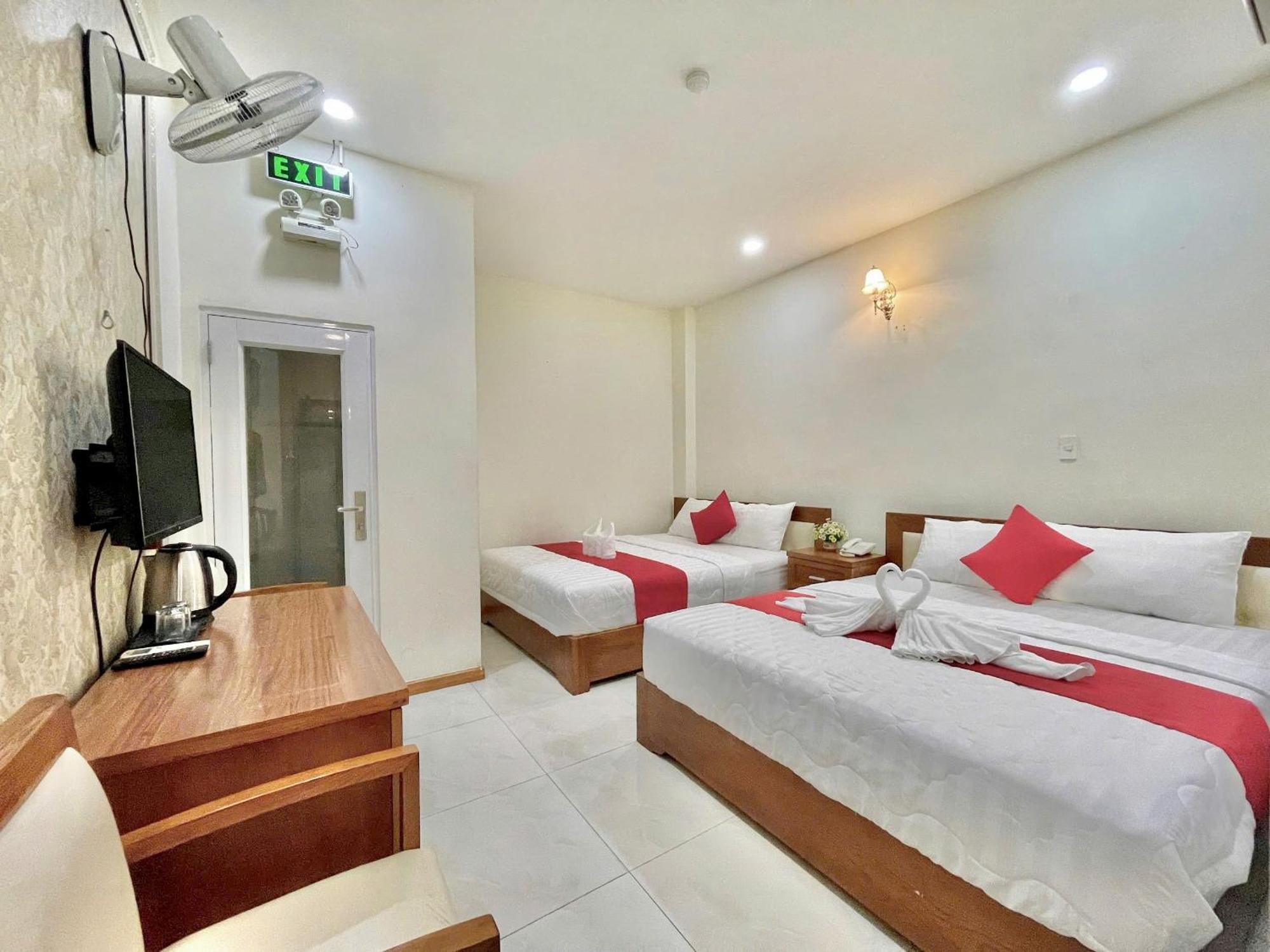 Nhu Y Hotel Thành Pho Ho Chí Minh Esterno foto